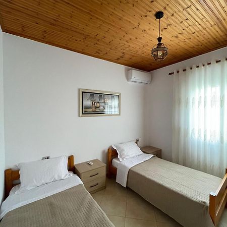 Rent Rooms Sakolli بيرات المظهر الخارجي الصورة
