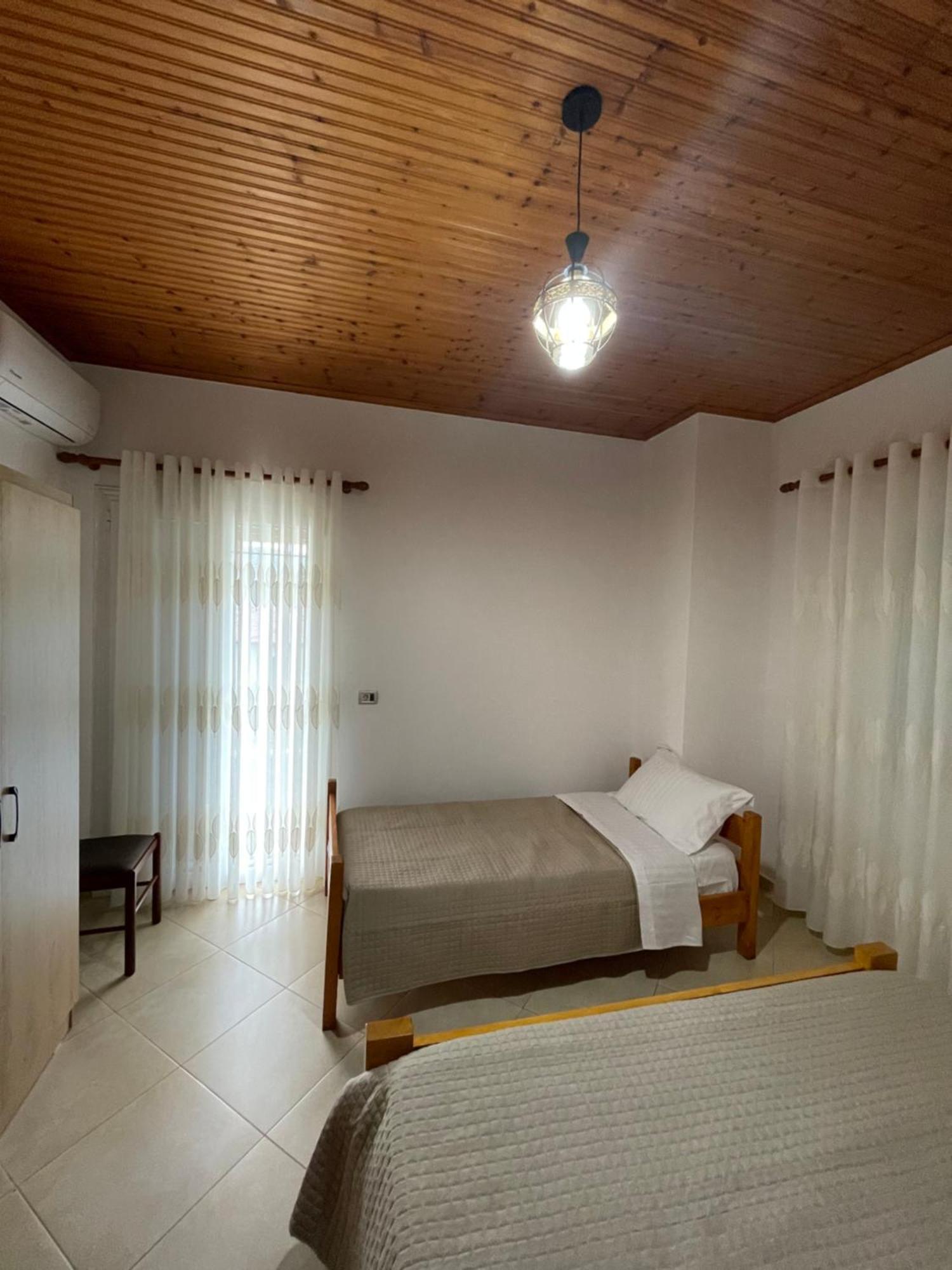 Rent Rooms Sakolli بيرات المظهر الخارجي الصورة