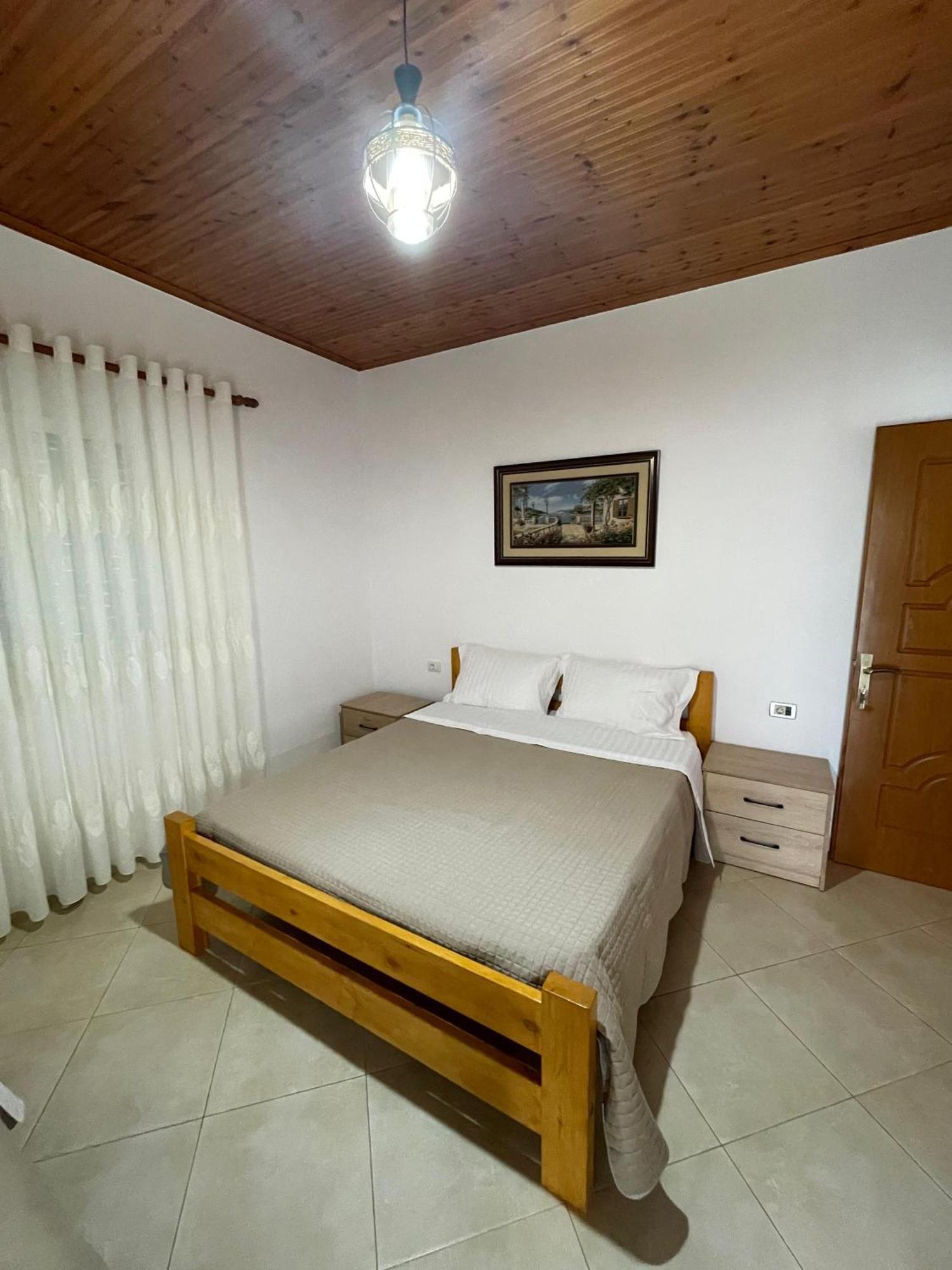 Rent Rooms Sakolli بيرات المظهر الخارجي الصورة